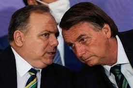 'se ela nas redes sociais, que agora estão privadas, ela fez posts críticos ao governo bolsonaro, chama bolsonaro de bozo. Brazil Cornered Isolated And Weakened Bolsonaro Overplays His Military Card