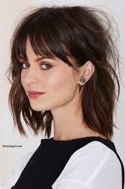 28 Franges Sublimes A Adopter Pour Cheveux Longs A Mi Longs Astuces De Filles En 2020 Coupe Avec Frange Coupe De Cheveux Coupe De Cheveux Tendance