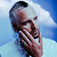 Andrew Luce's Instagram, Twitter & Facebook