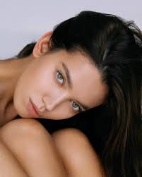 Chocolate hair looks very harmoniously with brown, hazel and green eyes. Ann Nevreva Women Dark Hair Long Hair Blue Eyes Looking At Viewer Makeup Eyeliner Portrait Simple Ba Wallpaper Resolution 1200x1500 Id 1041945 Wallha Com