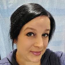 Laura Shuster's Instagram, Twitter & Facebook