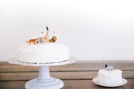 Before you consider anything else, you need to think about who you want to invite to your child's birthday party. First Birthday Party Ideas