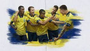 I landslagets omklädningsrum på friends arena hänger numera en extra tröja där alla namn och nummer på de som går med i världens största landslag kommer att projiceras så att spelarna kan. Har Ar Svenska Landslagets Nya Em Troja Dopest