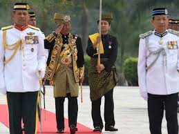 Dalam istiadat istiadat menghadap dan pengurniaan darjah kebesaran, bintang dan pingat ketua hakim negara datuk seri utama tengku maimun tuan mat hari ini mengetuai senarai penerima dan dikurniakan darjah panglima mangku negara (pmn) yang membawa gelaran 'tan sri'. 795 Terima Darjah Kebesaran Pingat Sempena Hari Keputeraan Agong Mynewshub