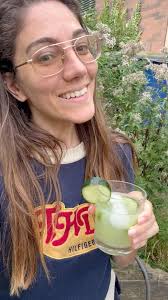 LATERGRAM TRAVEL 🧳 UPDATE , Stephen was coming back to from the UK 🇬🇧  and he gave me some amazing @fishersgin to try out. , I don’t go out or  drink much anymore and haven’t really for at least the ...