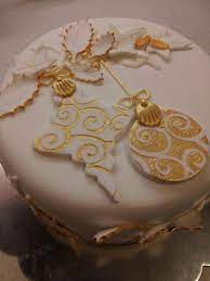 Something like this cake is a showstopper of your birthday party! Elegant Christmas Cake White And Gold By Sticky Fingers Cake Creations This Christmas Cake Designs Christmas Cake Decorations Christmas Cake