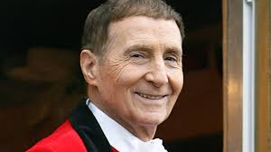 Which Year did Edel Quinn die and in which country?