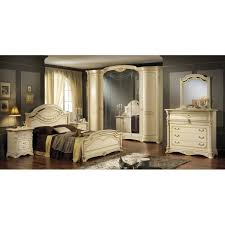 Subito a casa, in tutta sicurezza. Camera Da Letto Matrimoniale Stile Barocco Beige Con Finiture Oro Franco Arredamenti