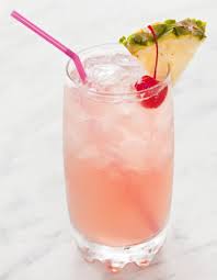 Cocktail Rose Spritzer Au Vin Rose Pour 1 Personne Recettes Elle A Table Recette Cocktail Rose Recettes De Cuisine Cocktails Champagne