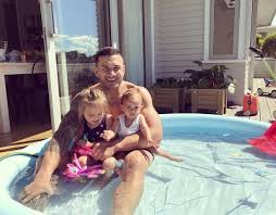 View latest posts and stories by @sonnybillwilliams sonny bill williams in instagram. People Have Noticed Something Deeply Worrying About Rugby Star S Smiling Family Holiday Snap Mirror Online
