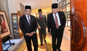 ديوان اوندڠن نڬري ملاك) terdiri daripada 28 kawasan dun. 10 Exco Melaka Angkat Sumpah Jawatan