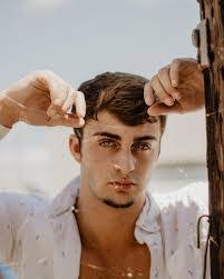 Jake Hankins's Instagram, Twitter & Facebook