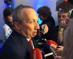 Pro maturanty a žáky pátých tříd. Of1zlx0drvyjjm