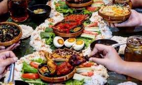 Deva tersandung pada sebiji batu lalu terjatuh di tepi sungai semasa hendak menangkap ikan. 45 Tempat Makan Di Jogja 2021 Restoran Unik Enak Murah Hits