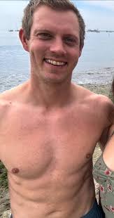 1st pic 14 stone and 18% bf 2nd pic 12 stone and 8% bf I have around  2,000-2,200 calories a day mainly protein based food and loads of water I'm  getting new