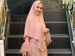 Ask kartika rachmaniar putri a question now. Tangis Kartika Putri Pecah Keluarganya Dihujat Usai Kisruh Dengan Dokter Richard Lee