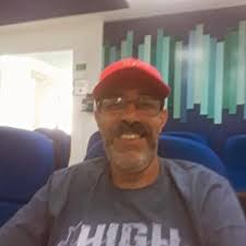 Ha solicitado seguirte Me aceptas? 🙄😚😌