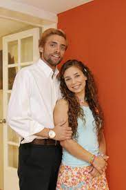 Luciana abreu sodré costa real (born may 25, 1985) is a portuguese singer, actress and television host. Historia Nojenta Luciana Abreu Nao Sabe Mas Comeu Macaco Do Nariz De Diogo Amaral