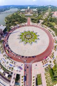 Thailand is the most popular country to visit in the region and its economic dependence on tourism can drive prices up a bit. Thailand Vs Malaysia Which Should You Visit Slight North