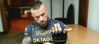 Bitva o titul v lehké váze, pudilová, boráros a další! Sledujte Zive Oktagon 20 Vemola Vs Lohore Zde Fight Live Cz