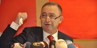 Ümit kocasakal chp genel başkanlığı'na aday olmasının ardından merakla araştırılan isim oldu. Umit Kocasakal Chp Baskanligi Na Adayligini Acikladi Bloomberg Ht