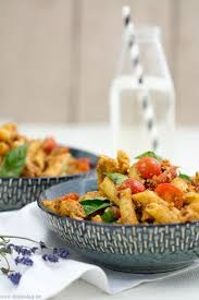 Vegetarischer Nudelsalat Mit Rotem Pesto Nudelsalat Vegetarisch Nudelsalat Rotes Pesto