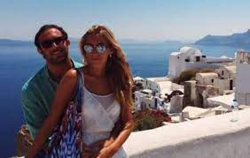 Gerry scotti diventa nonno, è nata la piccola virginia. Gerry Scotti Nonno Per La Prima Volta La Nipotina L Hanno Chiamata Come Lui