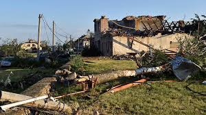 Bei einem unwetter am donnerstagabend im südosten tschechiens mit einem tornado gab es mehrere tote und hunderte verletzte. Ymurdavydbsfpm