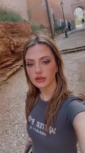 Erika Iorio Story Dancando