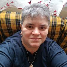 Dragi prieteni, Craciunul este sarbatoarea iubirii! Craciunul ne invata ca  niciodata nu suntem singuri. Craciunul ne invata sa fim mereu persoane  deschise, capabile de iubire, capabile de daruire si milostivire, capabili  sa