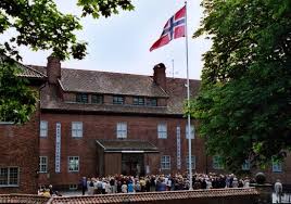 Haugar kunstmuseum ligger midt i tønsberg sentrum og tilbyr til enhver tid tidsaktuelle utstillinger av høy kunstnerisk kvalitet. Haugar Vestfold Kunstmuseum Foto De Haugar Kunstmuseum Tonsberg Tripadvisor