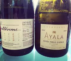 Duel Du Jour Le Vainqueur Est A Droite Vin Wine Wein Vino Vinho Degustation Winelover Vineyard Winetasting I Wine Bottle Instagram Posts Instagram