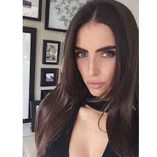 Yes, i try following every players' wife/gf, get to know a lot of fun & extra stuff about the players. Ryan Mason Got Engaged To Stunning Girlfriend Rachel Peters Just Ten Weeks Before His Horror Head Injury At Chelsea