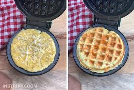Add a tsp of shredded cheese to the preheated waffle maker and let it cook for about 30 seconds. Keto Pizza Chaffles Instrupix