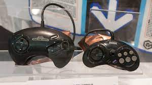 If there's a better option, i would love to hear it. Evolution Of The Console Controller Sega Genesis Controller 1988 6 Button Controller 1993 The Digital Game Museum
