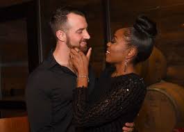 Pin By Modelluxe On My Favorite Couples In 2020 Lauren Blinds Celebrity News