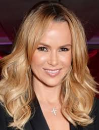 See how tall amanda holden is and compare to other celebs like alesha dixon and les dennis. Amanda Holden Body Measurements Height Weight Bra Size Age Vital Statistics