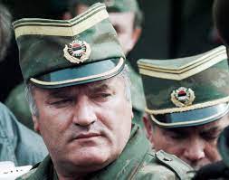 Ratko mladić, bivši komandant vojske republike srpske, osuđen je pravosnažno pred sudom u hagu na doživotnu kaznu zatvora zbog genocida u srebrenici i ratnih zločina u bosni. Nggsv69ohtsxlm
