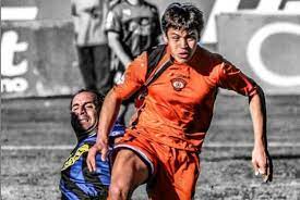 .la continuidad del atacante chileno alexis sánchez en el arsenal había llegado a su fin, sin parisino, sino también para cobreloa, club que recibiría un porcentaje del traspaso. Video Se Cumplieron 15 Anos Del Debut De Alexis Sanchez Como Futbolista Profesional