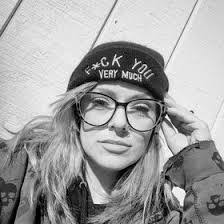 Amanda Eastridge's Instagram, Twitter & Facebook