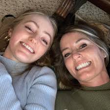 How to find tickets for Amyl and the Sniffers?