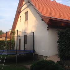 Mindkettő 11 méter magasról indul, és a balaton vizébe érkezik. Szallas Balatonfenyves Edizol Gyerekbarat Nyaralo Balatonfenyves Szallasfoglalas Online