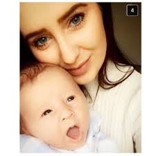 Felicity Hall (@fliss18)