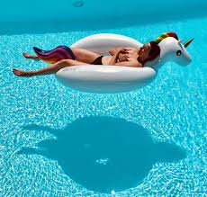 Pai, sempre disseste que a vida era uma fantasia e não podia ser levada a sério. Maria Joao Abreu A Ousadia Que Aumenta Com A Idade