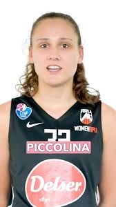 Con il numero 32 vi presentiamo ALICE GREGORI, Ala delle Women Apu Udine  ⚪️⚫️, Scopriamo assieme come mai ha deciso di portare questo numero e  soprattutto, cosa più importante, cosa mangia sempre ...