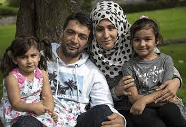 Scotland) دولة في شمال غرب أوروبا، تعتبر جزء من الدول الأربع المكونة المملكة المتحدة. ÙÙŠØ¯ÙŠÙˆ Ù„Ø§Ø¬Ø¤ÙˆÙ† Ø³ÙˆØ±ÙŠÙˆÙ† ÙÙŠ Ø¨Ø±ÙŠØ·Ø§Ù†ÙŠØ§ ÙŠØ¹Ø§Ù†ÙˆÙ† Ø¹Ù„Ù‰ Ø¬Ø²ÙŠØ±Ø© Ø§Ø³ÙƒØªÙ„Ù†Ø¯ÙŠØ© Ù†Ø§Ø¦ÙŠØ© Ù„Ø§ ÙŠÙˆØ¬Ø¯ ÙÙŠÙ‡Ø§ Ø§Ù„Ø§ Ø§Ù„Ù…ÙˆØª Freethinker Ù…ÙÙƒØ± Ø­Ø±freethinker Ù…ÙÙƒØ± Ø­Ø±