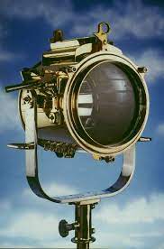 Pengadaan lampu led pju, lampu sorot dan material lampu emergency stasiun lintas jabodetabek. Lampu Sinyal Wikipedia Bahasa Indonesia Ensiklopedia Bebas