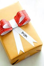 Birthday Presents For Your Boyfriends Mom 15 Perfect Gifts For Your Boyfriend S Mom For Her Birthday Pembungkus Hadiah Ide Hadiah Bungkus Kado