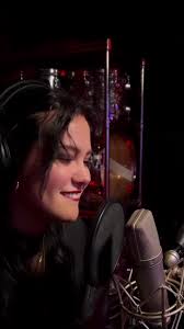 Vigilante Sh!t 🩸 originally performed by @taylorswift 🖤 (tiktok lowkey  messed up the audio) #fyp #cover