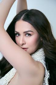 Good morning 😘 Happy 30m followers… Awww! 🫶🏻